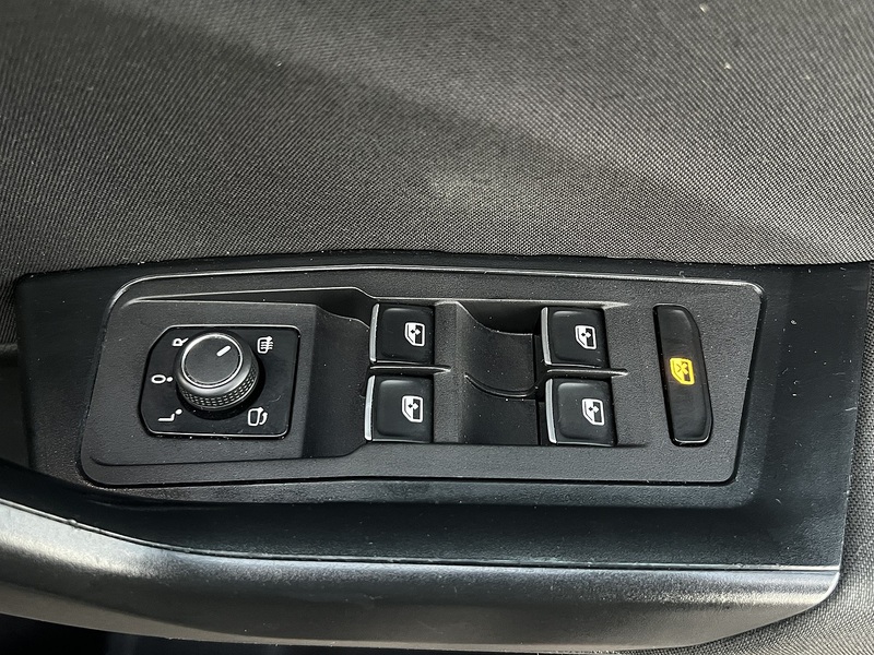 Volkswagen T-Roc TSI Black Edition - U11700