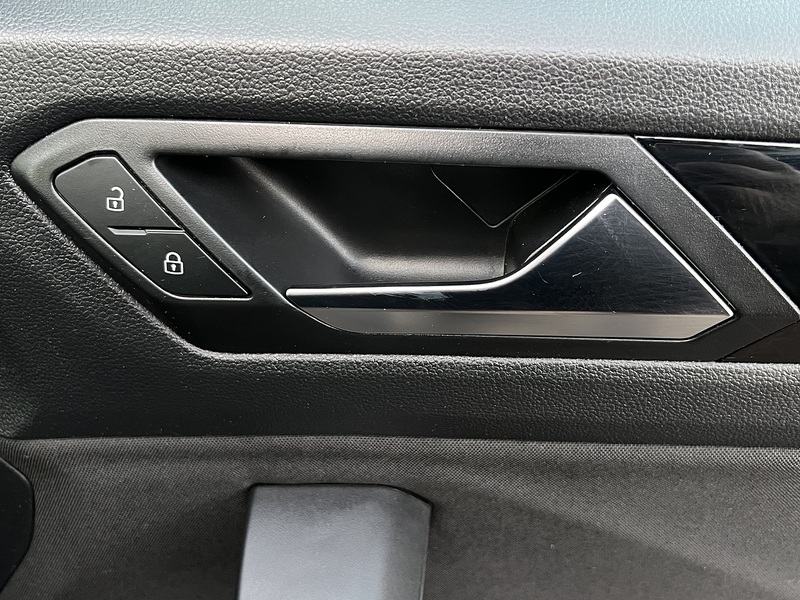 Volkswagen T-Roc TSI Black Edition - U11700