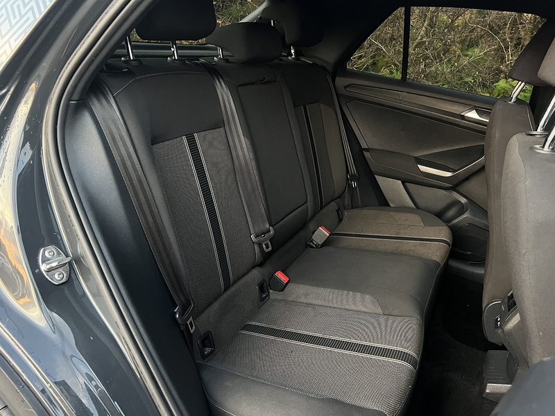 Volkswagen T-Roc TSI Black Edition - U11700