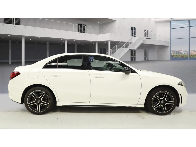 Mercedes-Benz A Class A250e AMG Line Edition - U11702