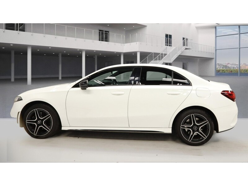 Mercedes-Benz A Class A250e AMG Line Edition - U11702