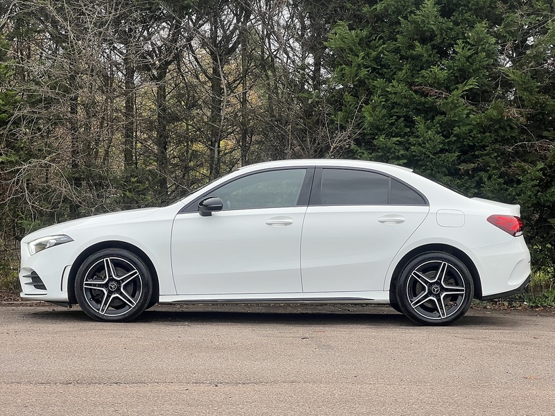 Mercedes-Benz A Class A250e AMG Line Edition - U11702