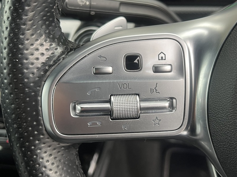 Mercedes-Benz A Class A250e AMG Line Edition - U11702