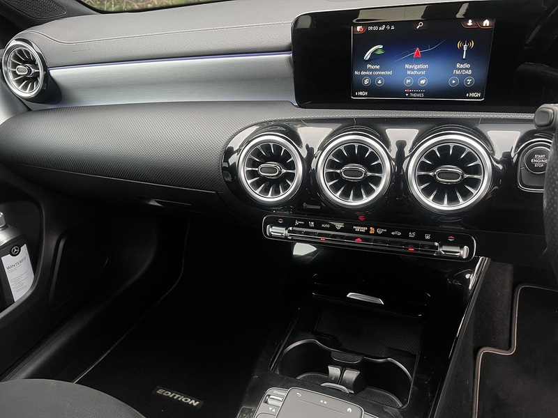 Mercedes-Benz A Class A250e AMG Line Edition - U11702