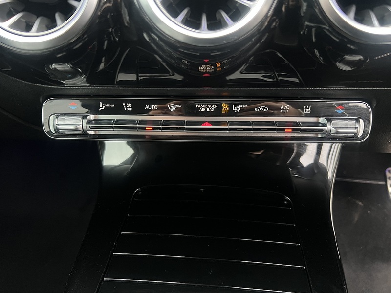 Mercedes-Benz A Class A250e AMG Line Edition - U11702