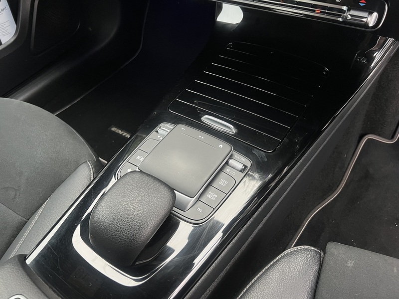 Mercedes-Benz A Class A250e AMG Line Edition - U11702