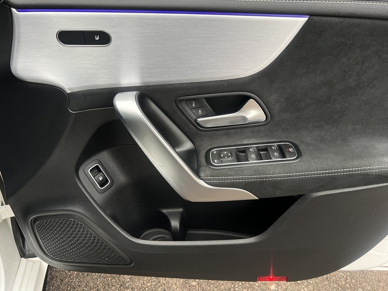 Mercedes-Benz A Class A250e AMG Line Edition - U11702