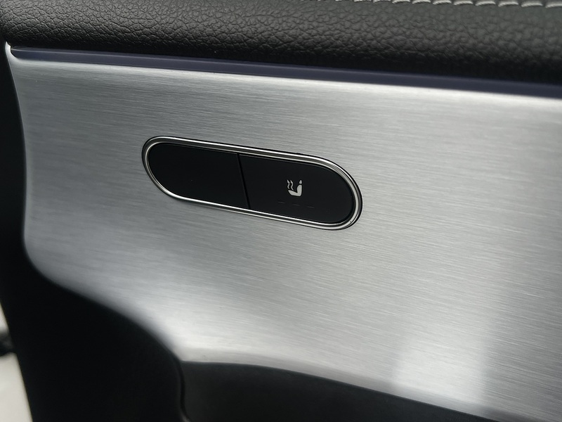 Mercedes-Benz A Class A250e AMG Line Edition - U11702