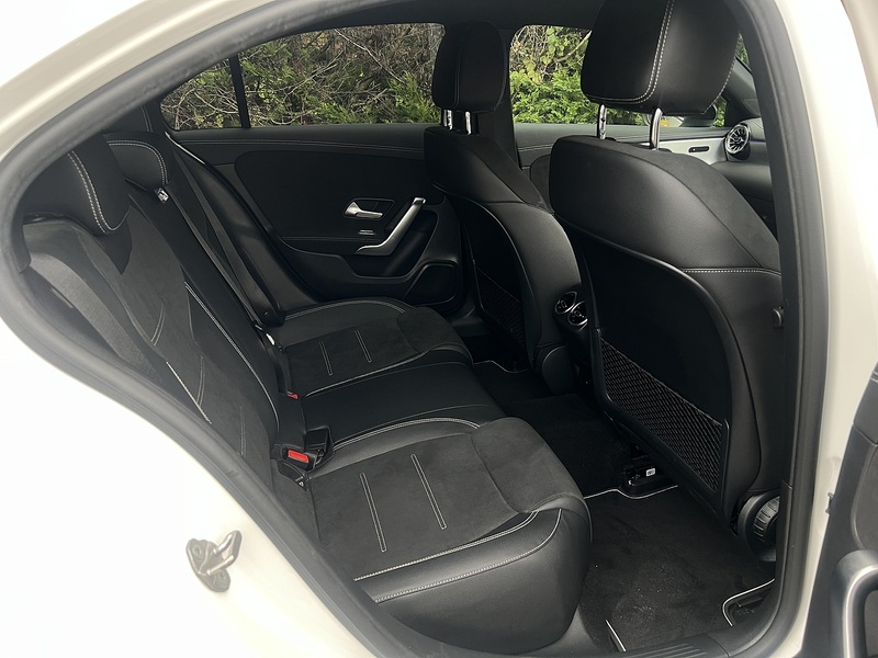 Mercedes-Benz A Class A250e AMG Line Edition - U11702