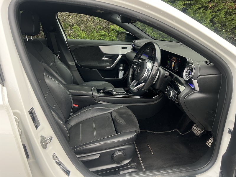 Mercedes-Benz A Class A250e AMG Line Edition - U11702