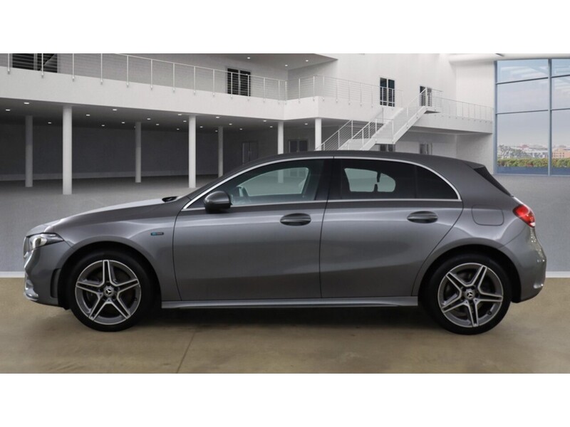 Mercedes-Benz A Class A250e AMG Line - U11703