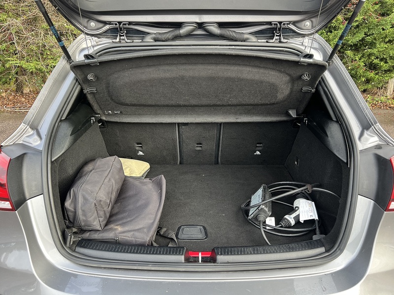 Mercedes-Benz A Class A250e AMG Line - U11703