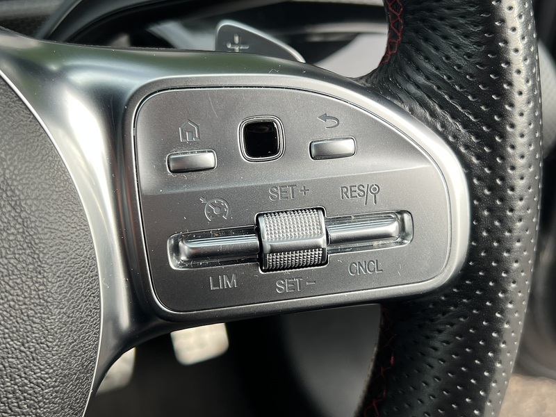 Mercedes-Benz A Class A250e AMG Line - U11703