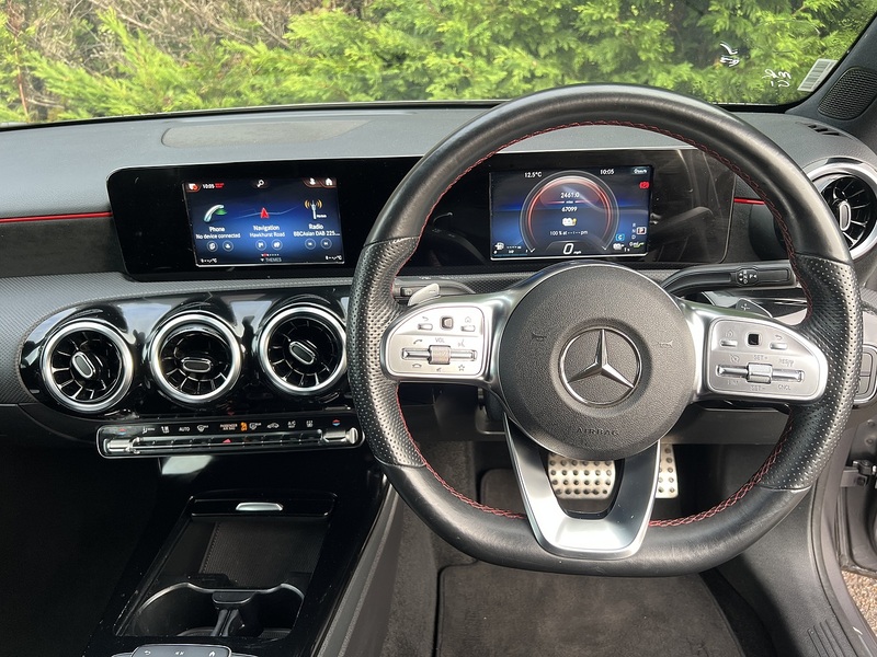 Mercedes-Benz A Class A250e AMG Line - U11703