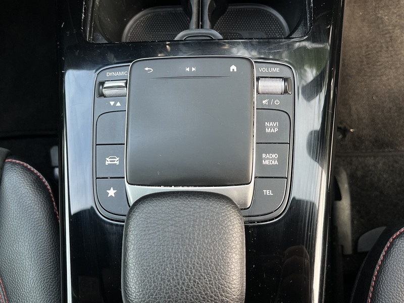 Mercedes-Benz A Class A250e AMG Line - U11703