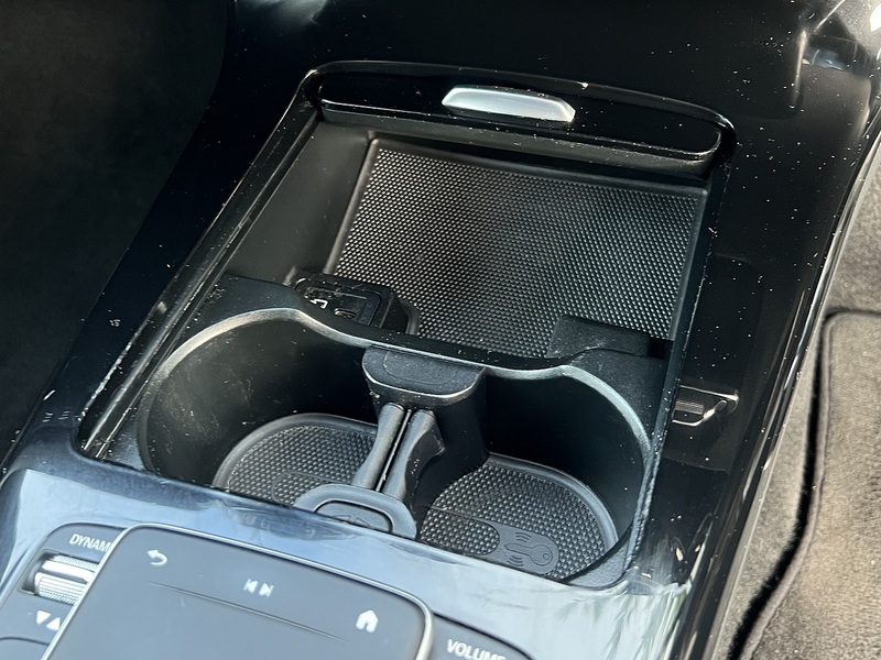 Mercedes-Benz A Class A250e AMG Line - U11703