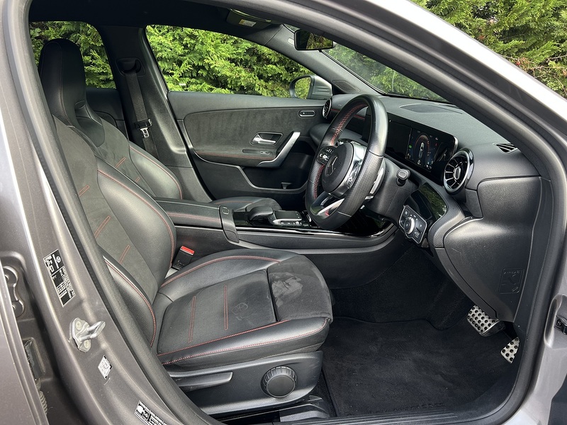 Mercedes-Benz A Class A250e AMG Line - U11703