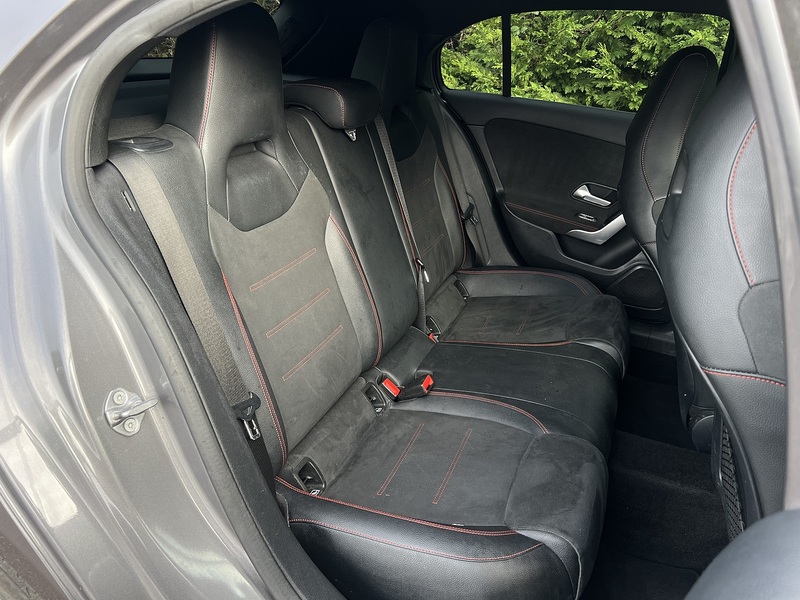 Mercedes-Benz A Class A250e AMG Line - U11703