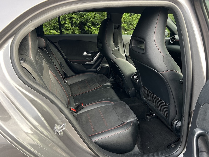 Mercedes-Benz A Class A250e AMG Line - U11703