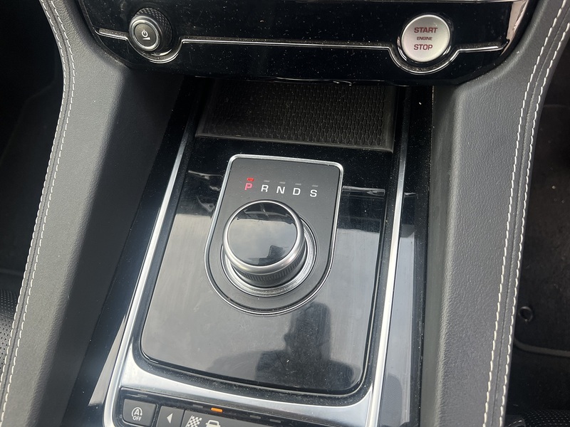 Jaguar F-PACE D180 R-Sport - U11710