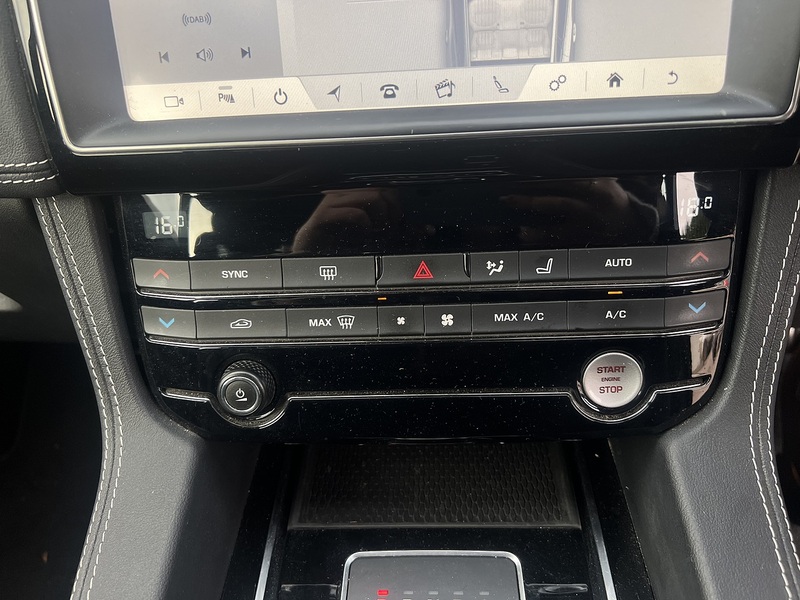 Jaguar F-PACE D180 R-Sport - U11710