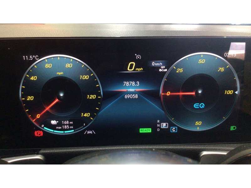 Mercedes-Benz EQB EQB 350 AMG Line - U11713