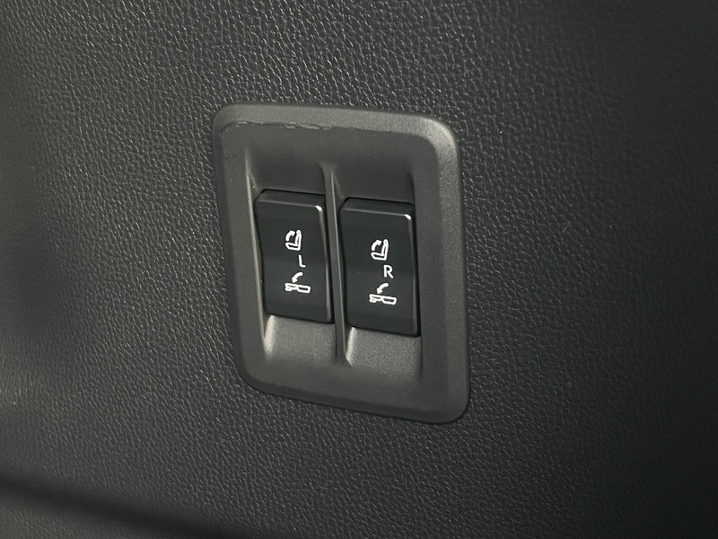 Toyota Land Cruiser D Invincible - U11714