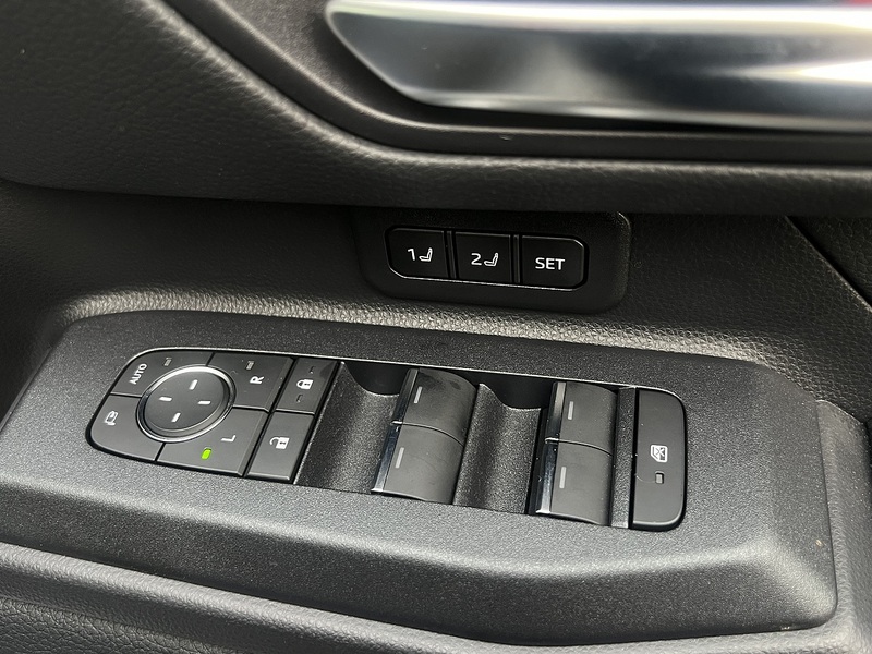 Toyota Land Cruiser D Invincible - U11714