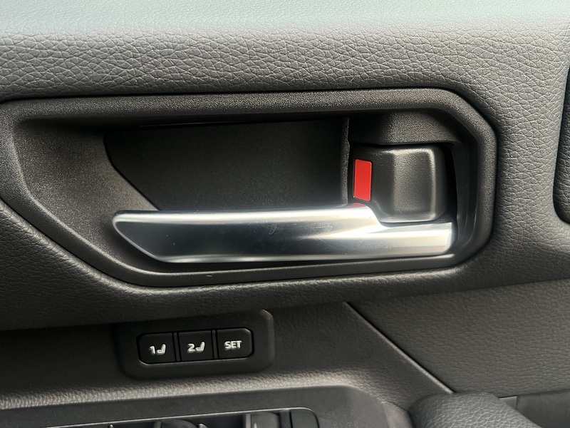 Toyota Land Cruiser D Invincible - U11714