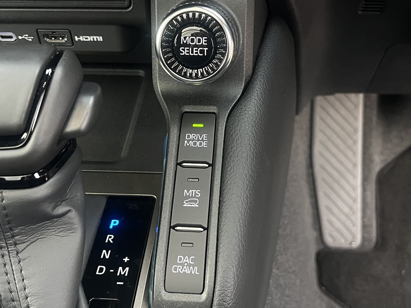 Toyota Land Cruiser D Invincible - U11714