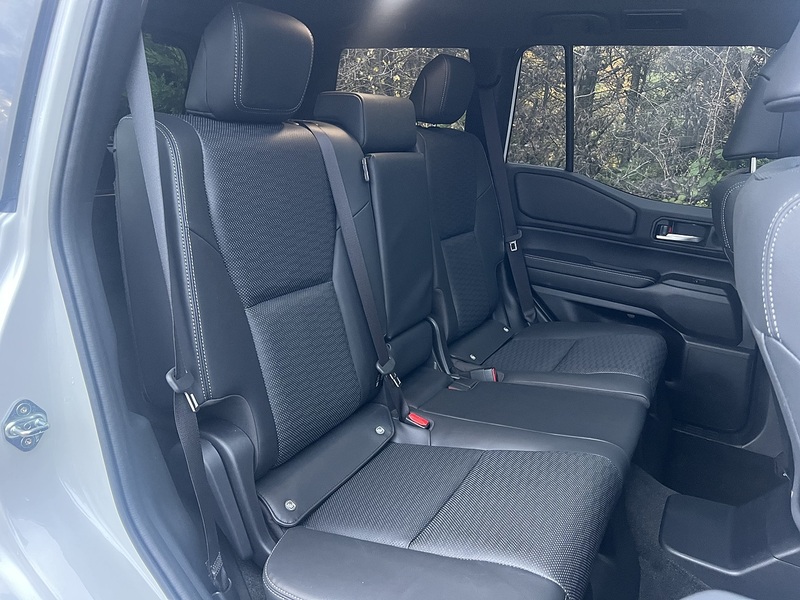 Toyota Land Cruiser D Invincible - U11714