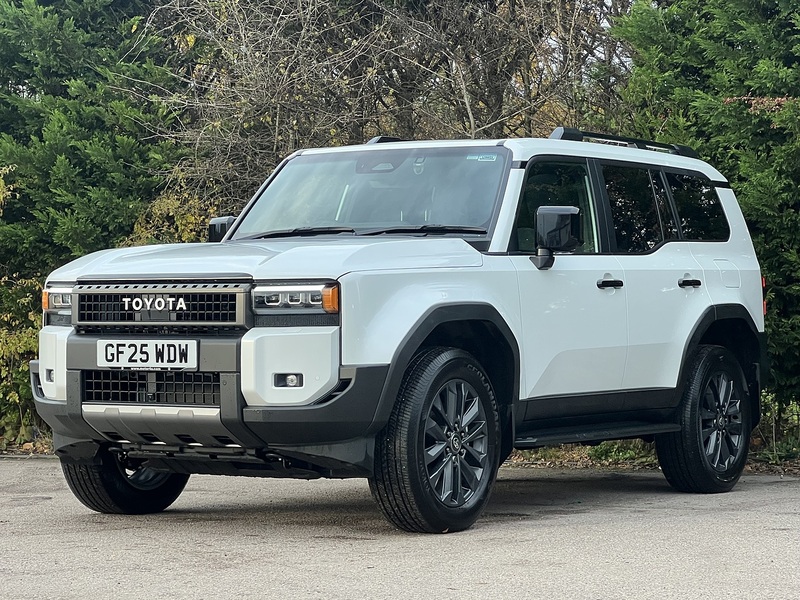 Toyota Land Cruiser D Invincible - U11714