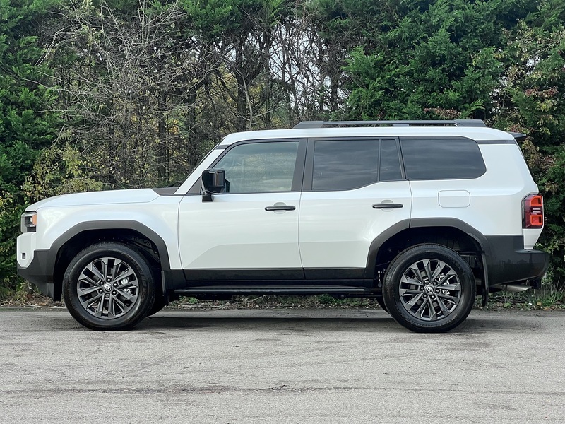 Toyota Land Cruiser D Invincible - U11714