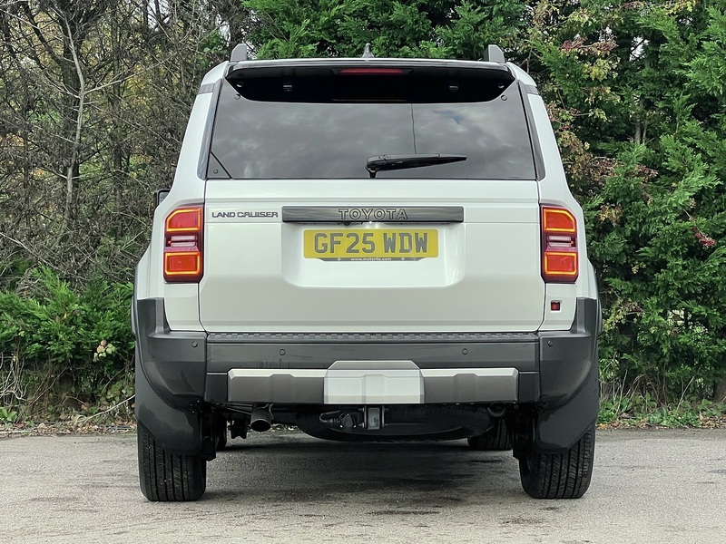 Toyota Land Cruiser D Invincible - U11714