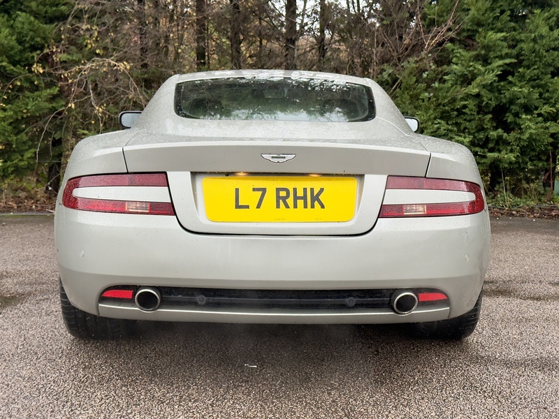 Aston Martin DB9  - U11721