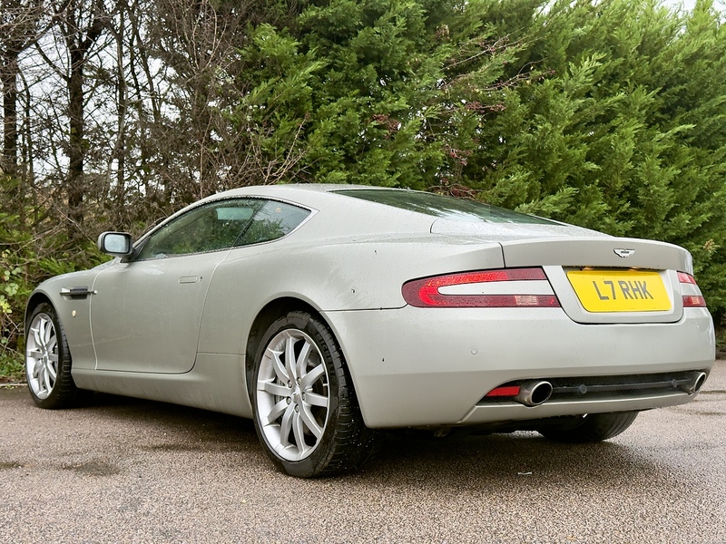 Aston Martin DB9  - U11721