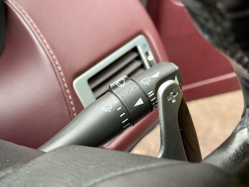 Aston Martin DB9  - U11721