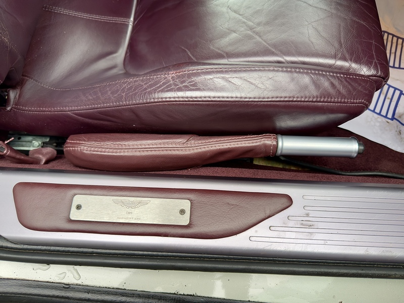 Aston Martin DB9  - U11721