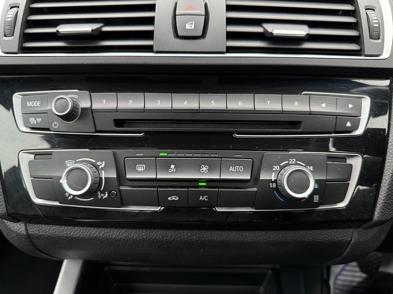 BMW 2 Series 218i M Sport - U11722