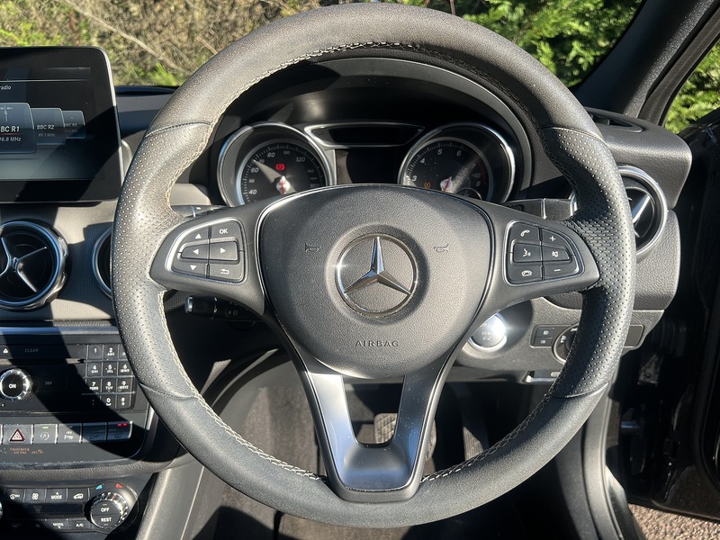 Mercedes-Benz GLA GLA250 Sport - U11723