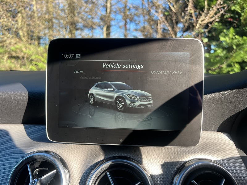 Mercedes-Benz GLA GLA250 Sport - U11723