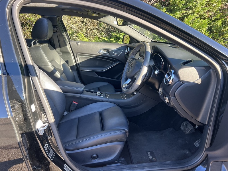 Mercedes-Benz GLA GLA250 Sport - U11723