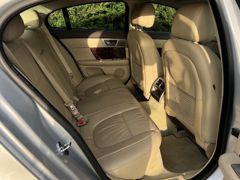 Jaguar XF d V6 Luxury - U11727