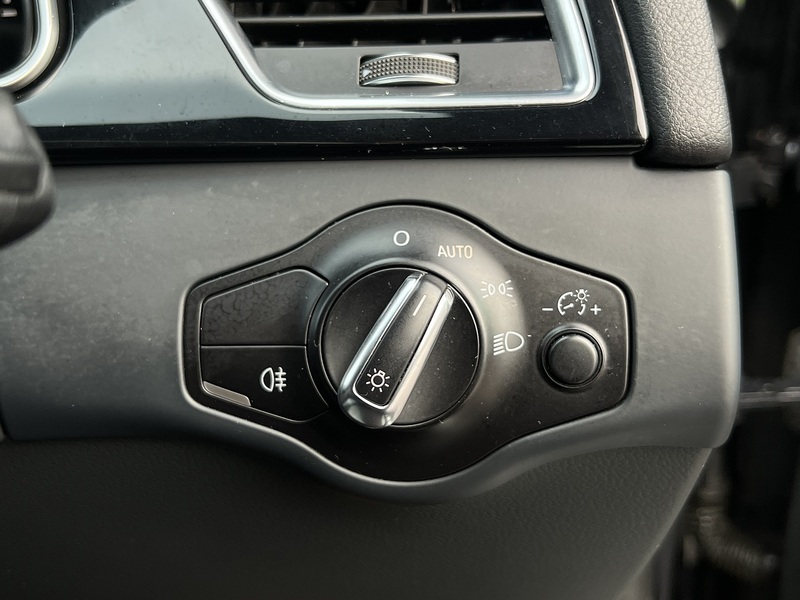 Audi RS5 FSI V8 - U11729