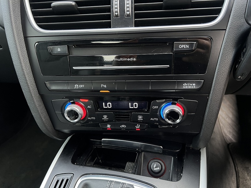 Audi RS5 FSI V8 - U11729