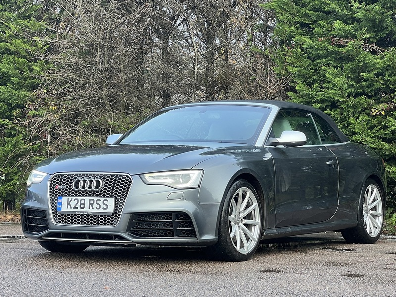 Audi RS5 FSI V8 - U11729