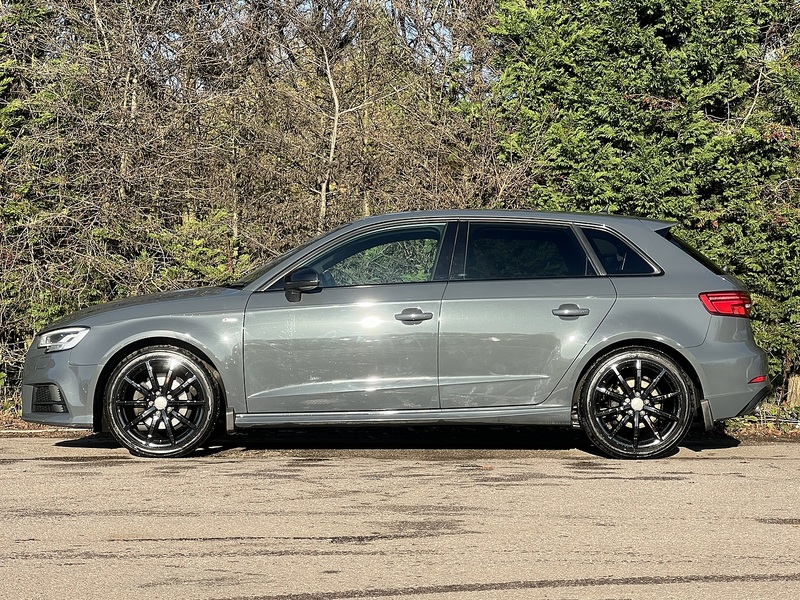 Audi A3 TFSI CoD Black Edition - U11730