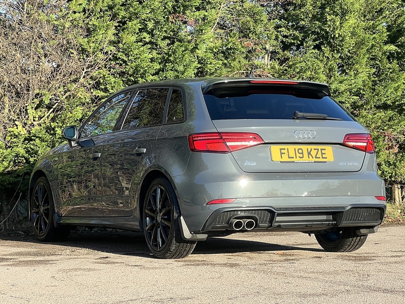 Audi A3 TFSI CoD Black Edition - U11730