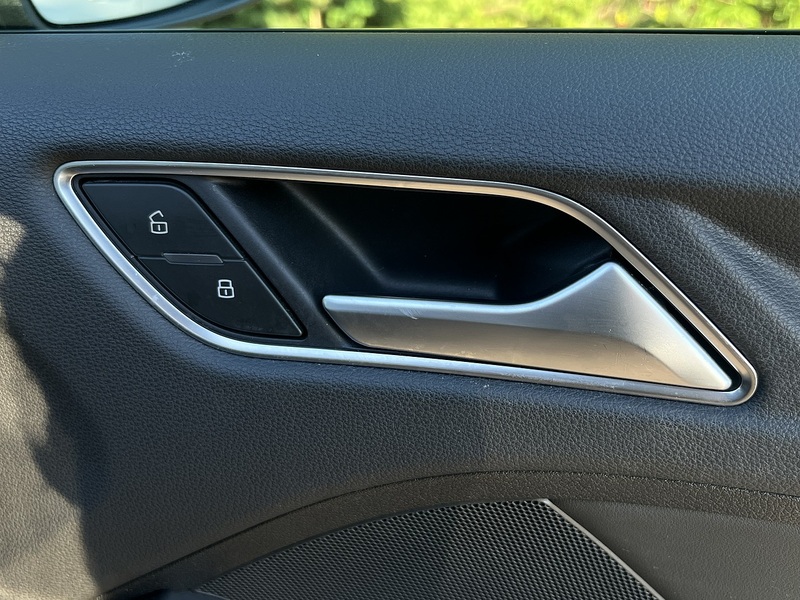 Audi A3 TFSI CoD Black Edition - U11730