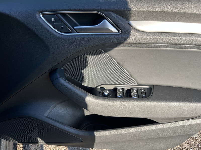 Audi A3 TFSI CoD Black Edition - U11730